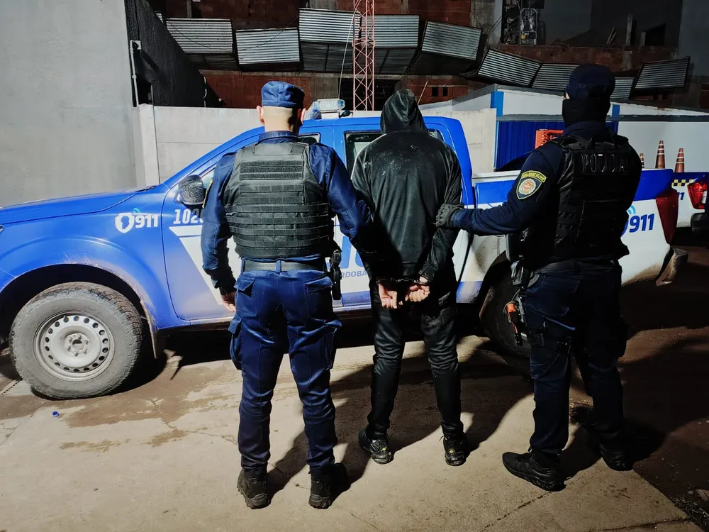 uno detenido