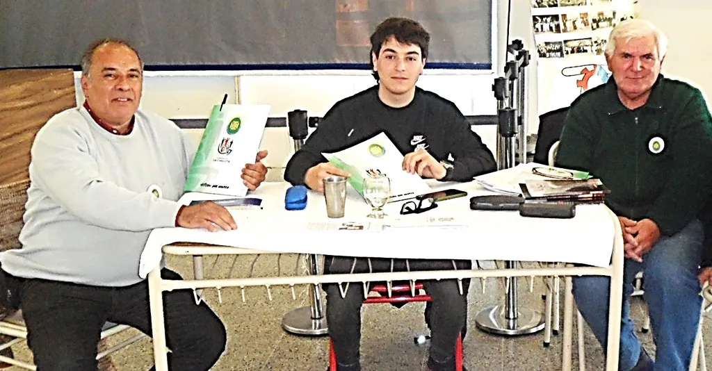 4 historia