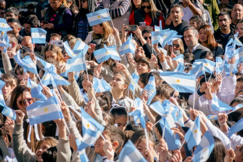 Jura-a-la-Bandera-Rio-Cuarto-Topaz-Gigapixel-escala-2x.jpg-1024x683 (1)