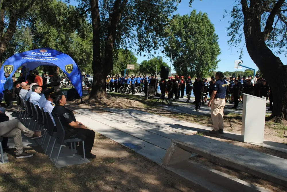 49894250-b876-4c59-bbfb-26a1d92b35b8