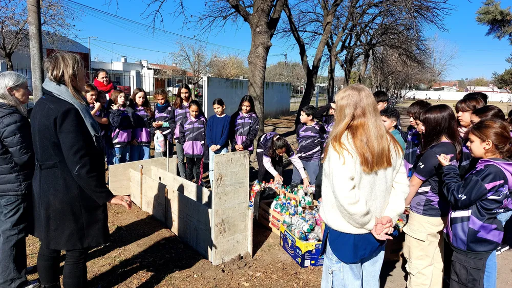 21ead8b4-6f56-4c87-9db9-55648f7e57e9