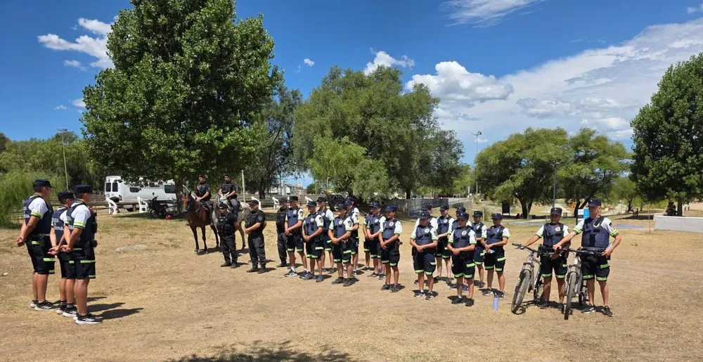 00a5a452-d6bd-4d07-b1dc-320f2927840b