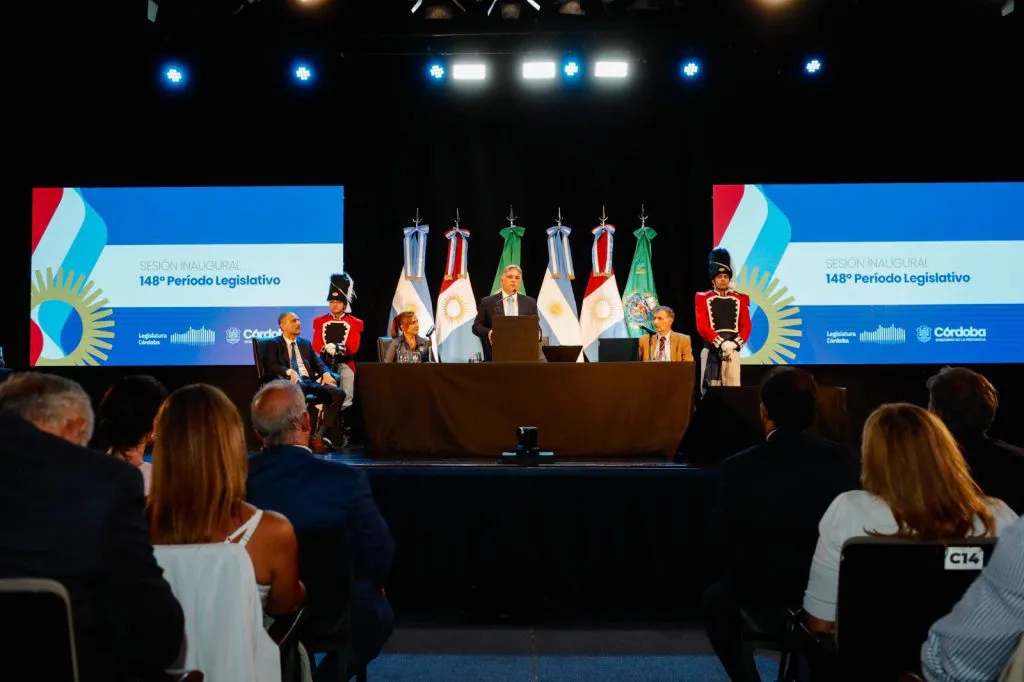 Llaryora-abrio-el-ano-legislativo-en-Laboulaye-1024x682