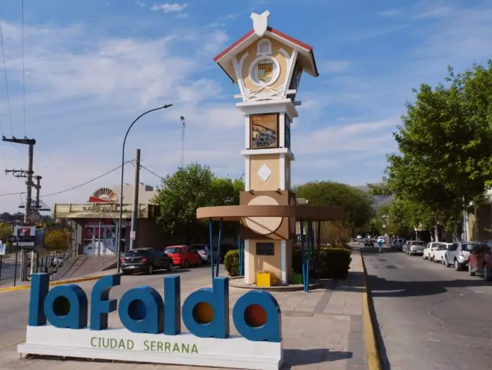 La-Falda-cartel-696x524-1