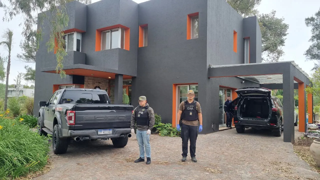 52_allanamientos_y_19_detenciones_5