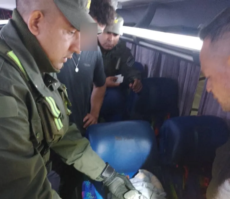 quedo_detenido_por_transportar_envoltorios_con_cocaina_y_marihuana_4
