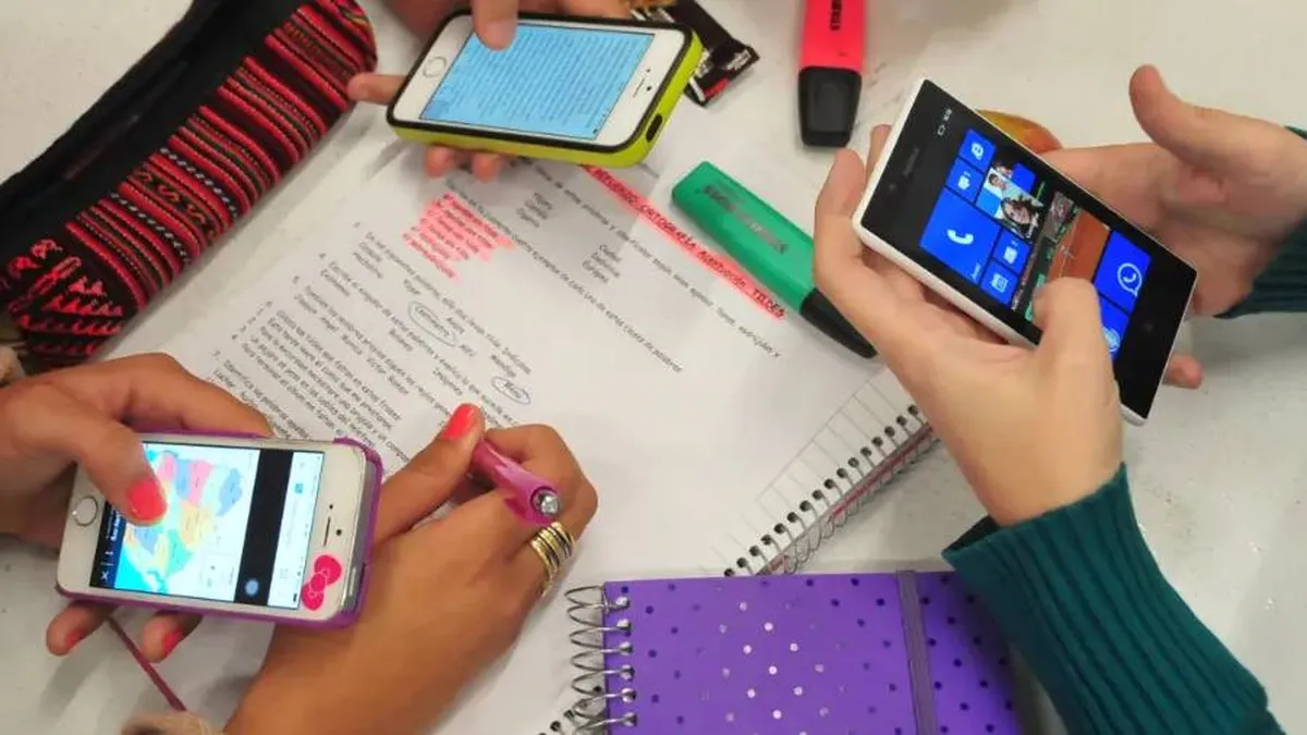 celulares-alumnos-escuelas-dge-1jpg