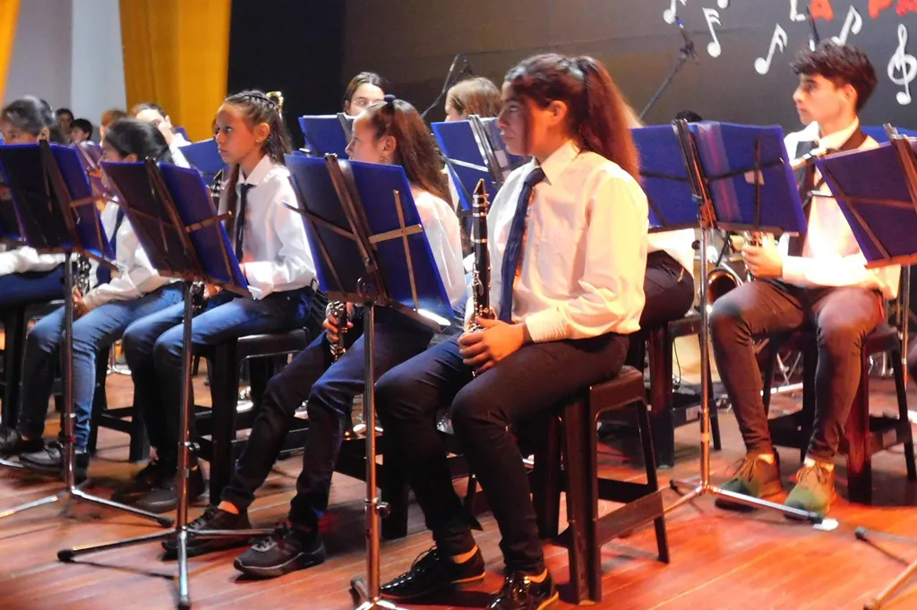 multimedia.grande.8dbfad98a055d6a6.4453434e313538355f6772616e64652e4a5047